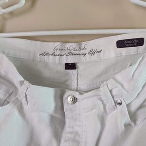 White Capris- Gloria Vanderbilt